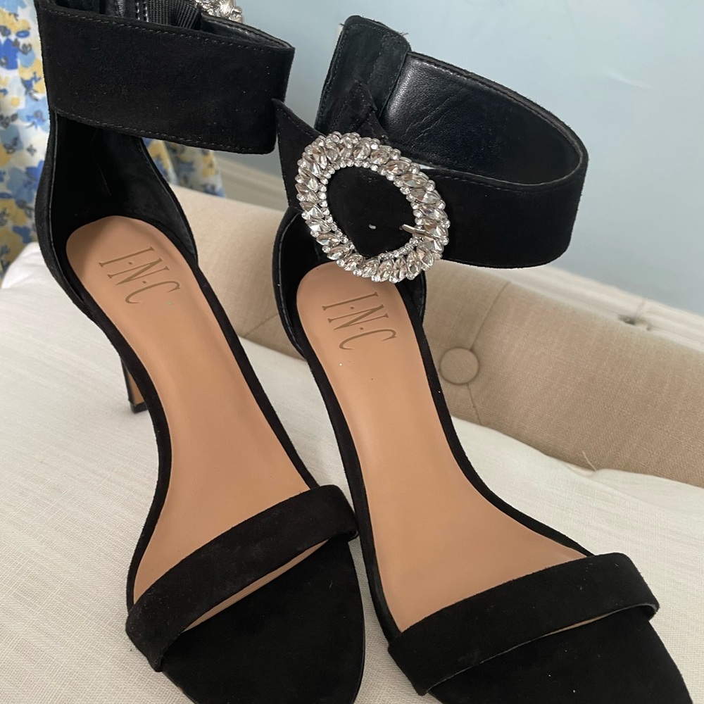 Shoes - Picture 6 of 6